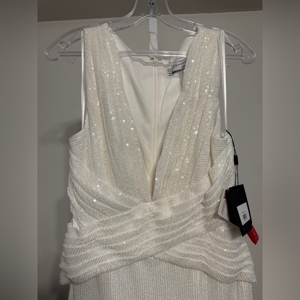 💃🏽IEENA for MAC DUGGAL V-Neck Sequin Wrap Waist Gown. Color: White. Size: 10 - Picture 4 of 11